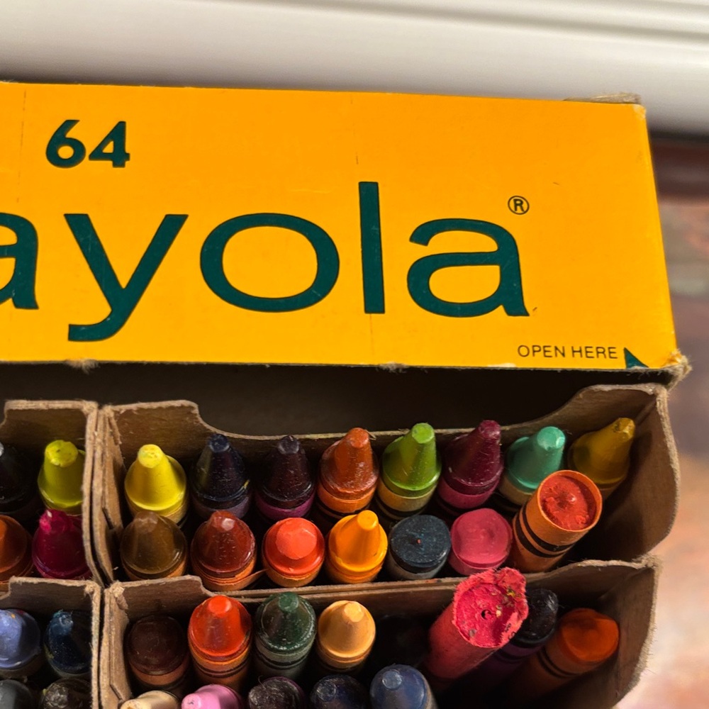 Vintage Crayon 64-Count Crayons Box – Yellow & Dark Green Built in Sharpener - Picture 6 of 14